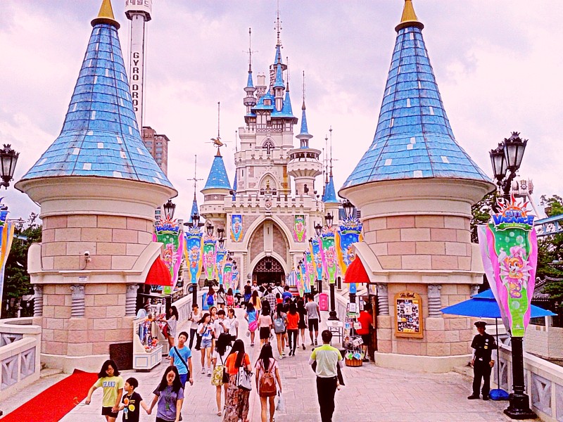 Lotte World amusement park