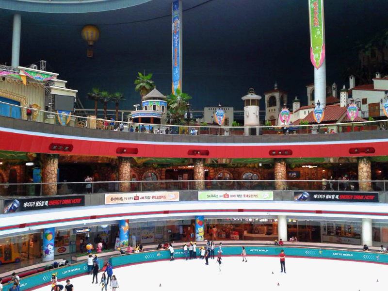 Ice rink of the amusement park Lotte World