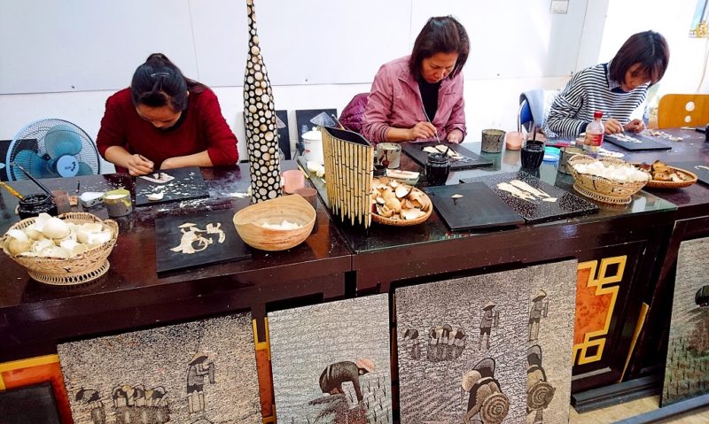 Thu Huong Lacquer Arts' artists