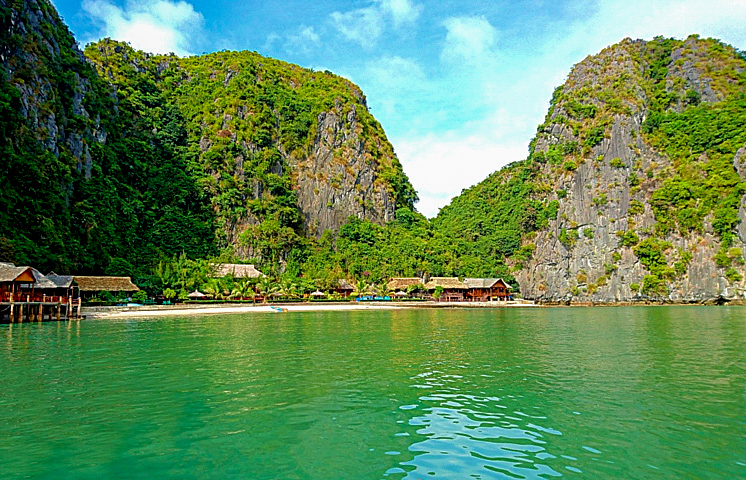 Beach in Cat Ba Island