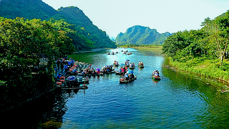 Barques à Trang An