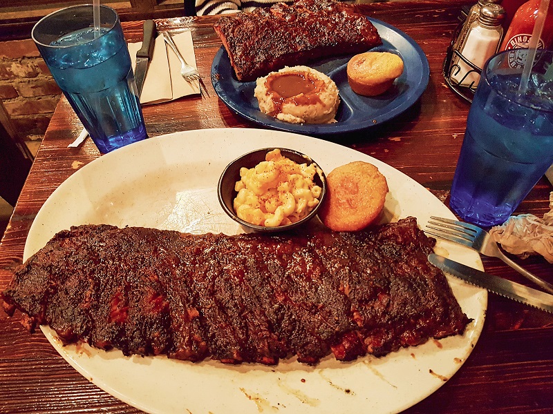 Pork ribs with barbecue sauce